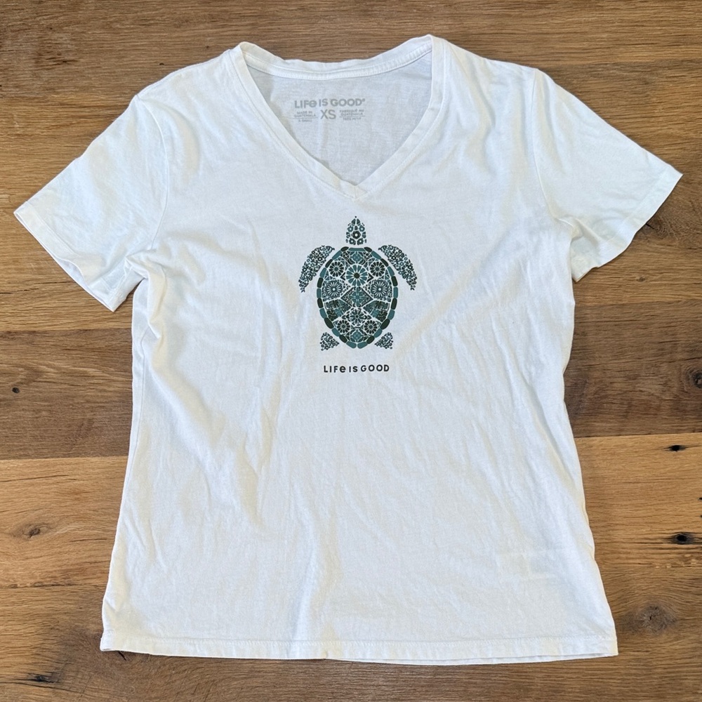 Life is Good Turtle Tee - Size XS